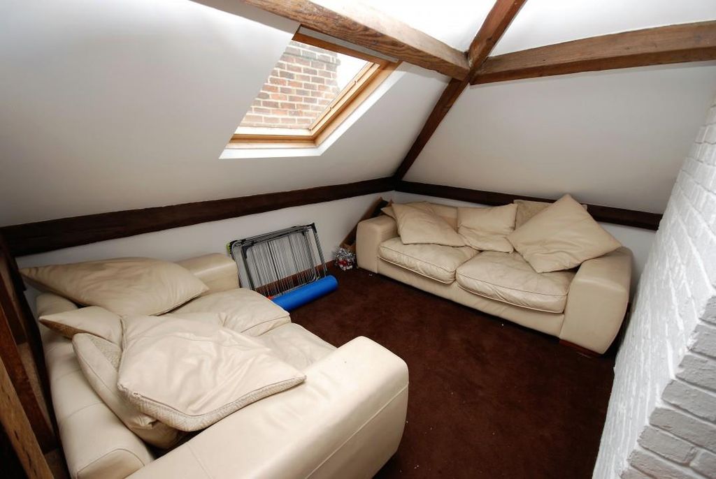Additional image 4 of 2 bed flat to rentGrove Street, Leamington Spa CV32