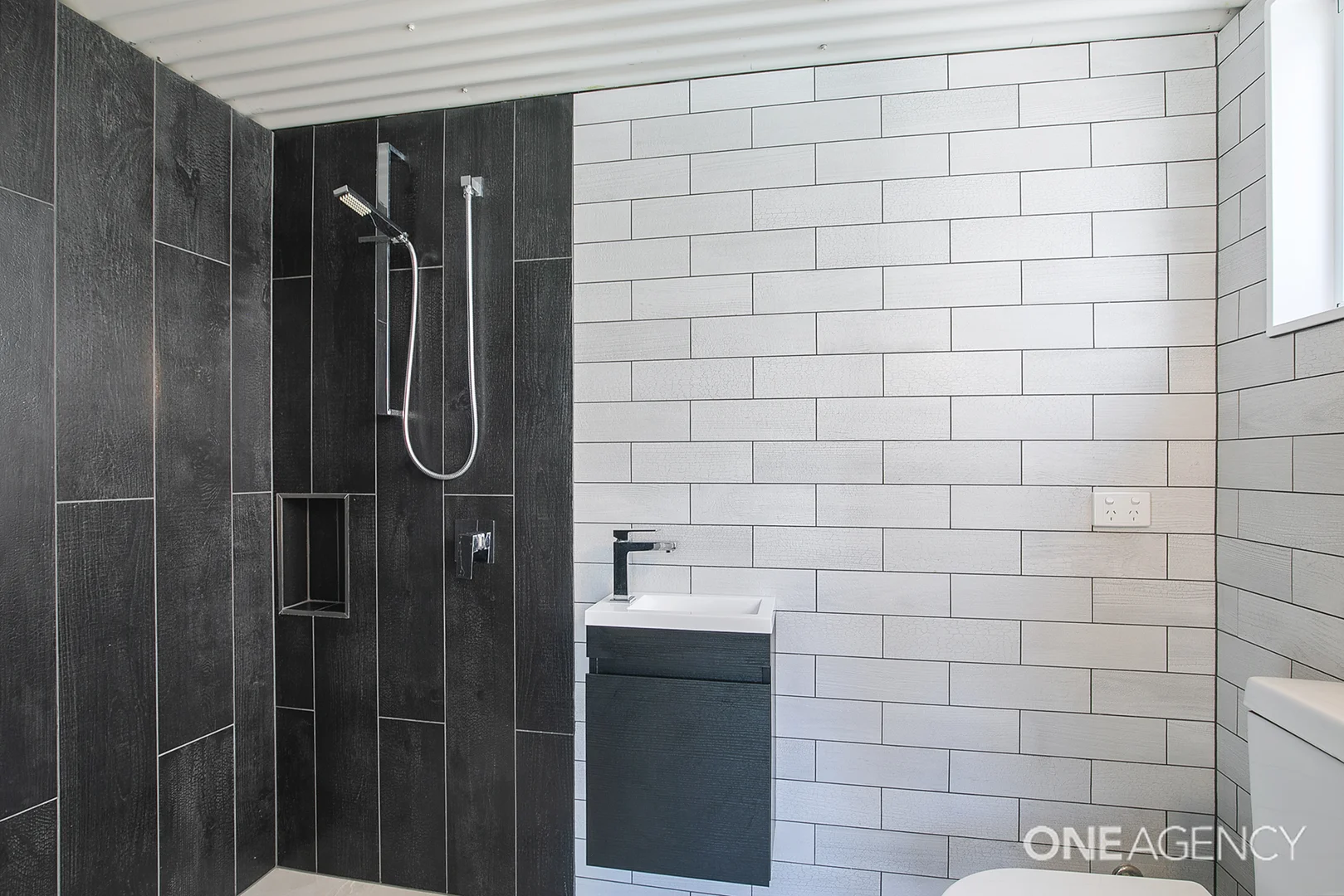 Additional image 12 of 20 Hardiman Street, Woody Point QLD 4019