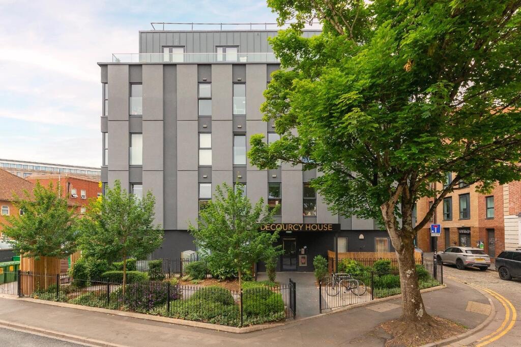 1 Bed Flat, Stokes Croft, BS2, N1 7GU