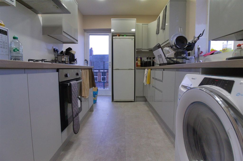 6 bed shared accommodation to rentHelmsley Road, Sandyford NE2
