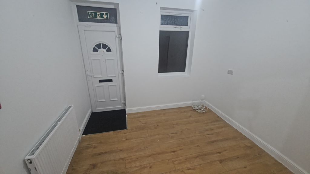 Additional image 20 of 8 bed shared accommodation to rentBiscot Road, Luton LU3