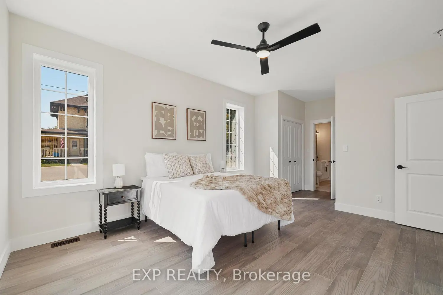 Additional image 6 of 12 Washington Street 101