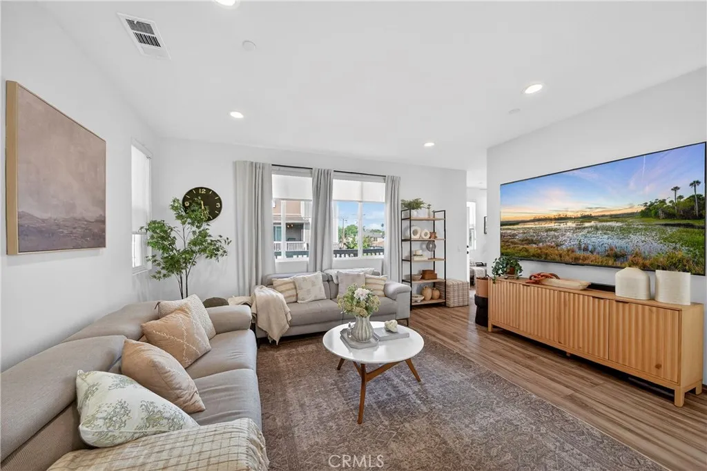 Additional image 30 of 390 N Bellarose Way, Anaheim, CA 92805