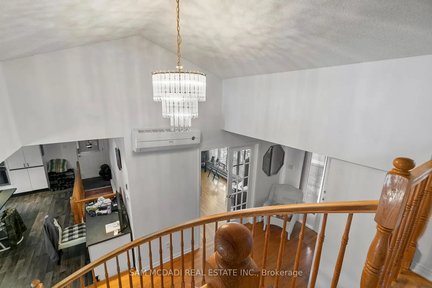 Additional image 9 of 2705 Laurier Street