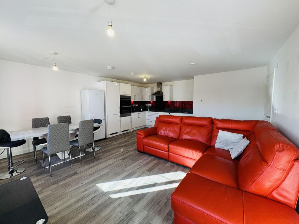 Additional image 4 of 2 bed flat to rentBeryl Close, Crawley RH10