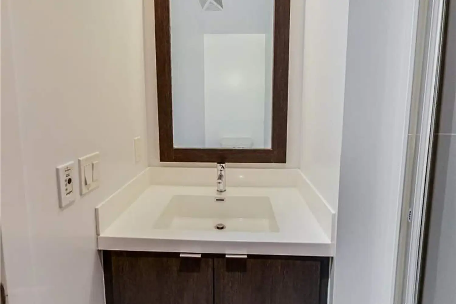 Additional image 17 of 7 Mabelle Avenue 1008A