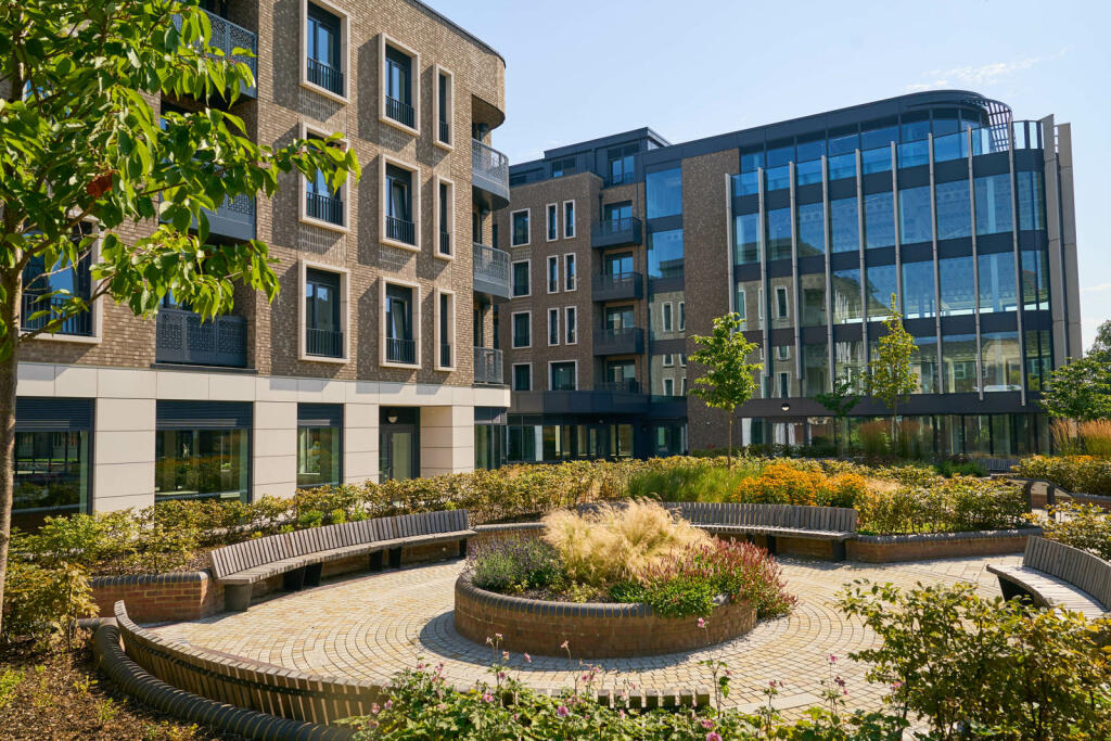 Additional image 3 of Francis Bacon House, Jubilee Square, Victoria Street, St Albans, East Of England, AL1