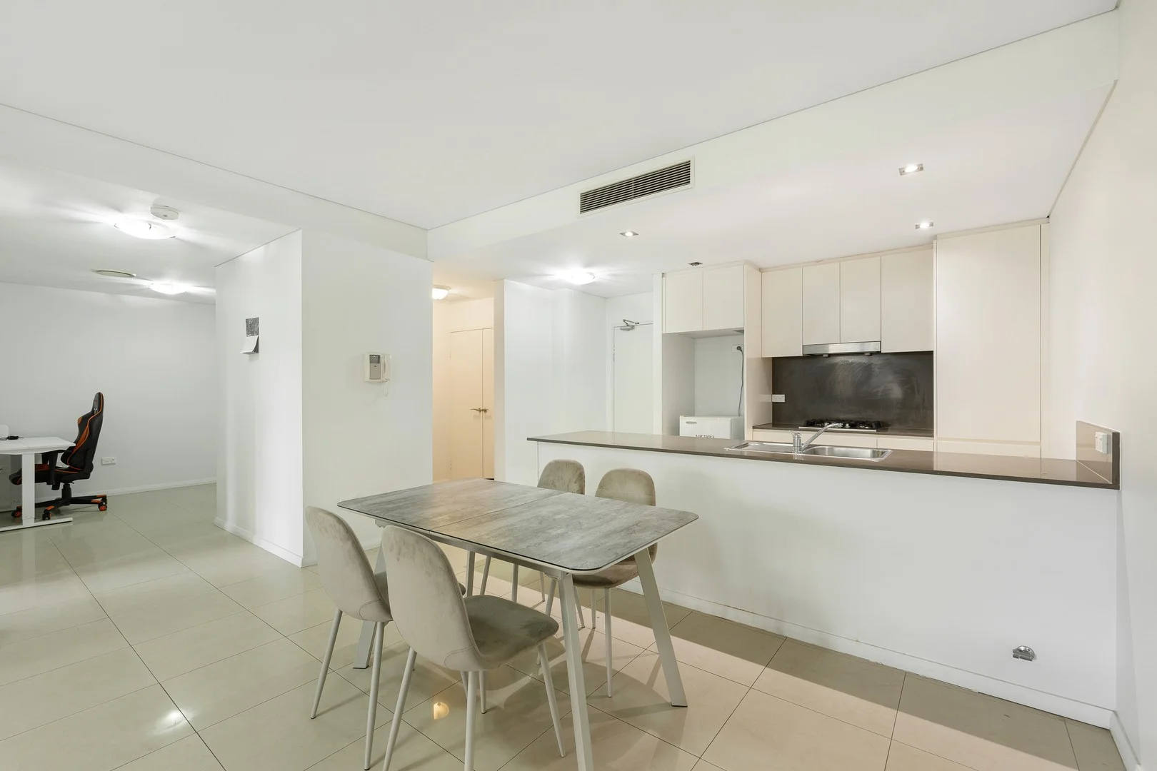 Additional image 6 of 303B/19-21 Church Avenue, Mascot NSW 2020