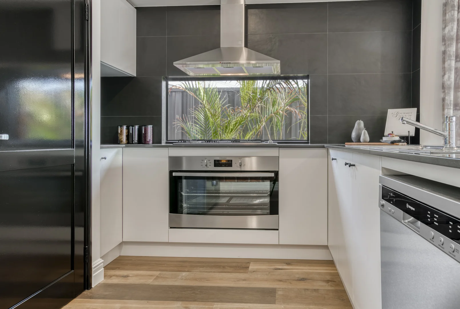 Additional image 5 of Sinagra WA 6065