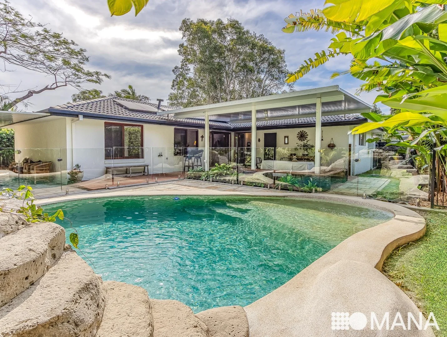 16 Berrimbillah Court, Ocean Shores NSW 2483