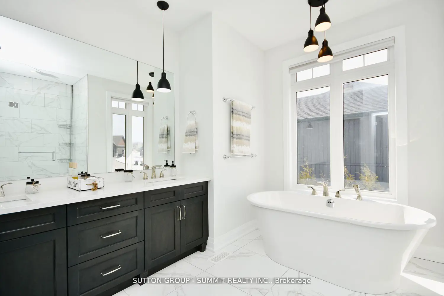 Additional image 16 of 3 Best Court