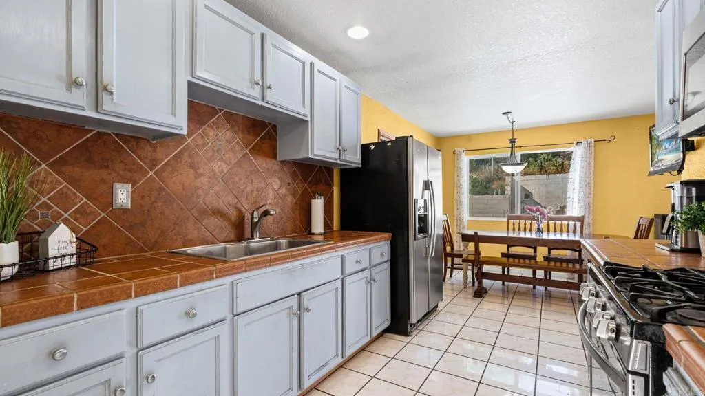 Additional image 33 of 2846 Madden Ct, San Diego, CA 92154