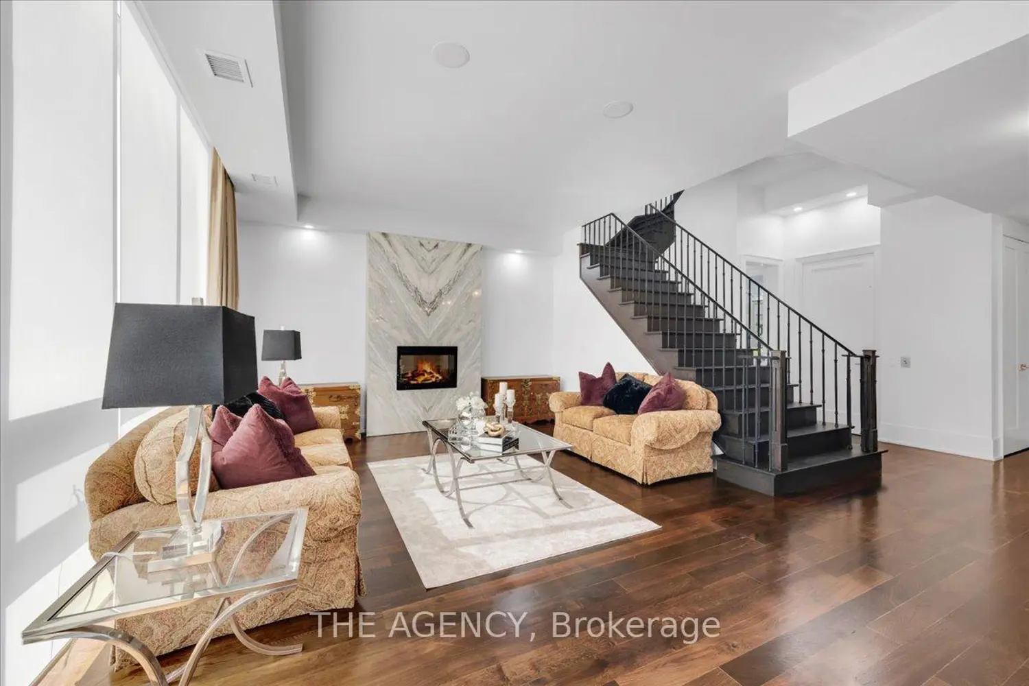 Additional image 2 of 70 Roehampton Avenue Ph15