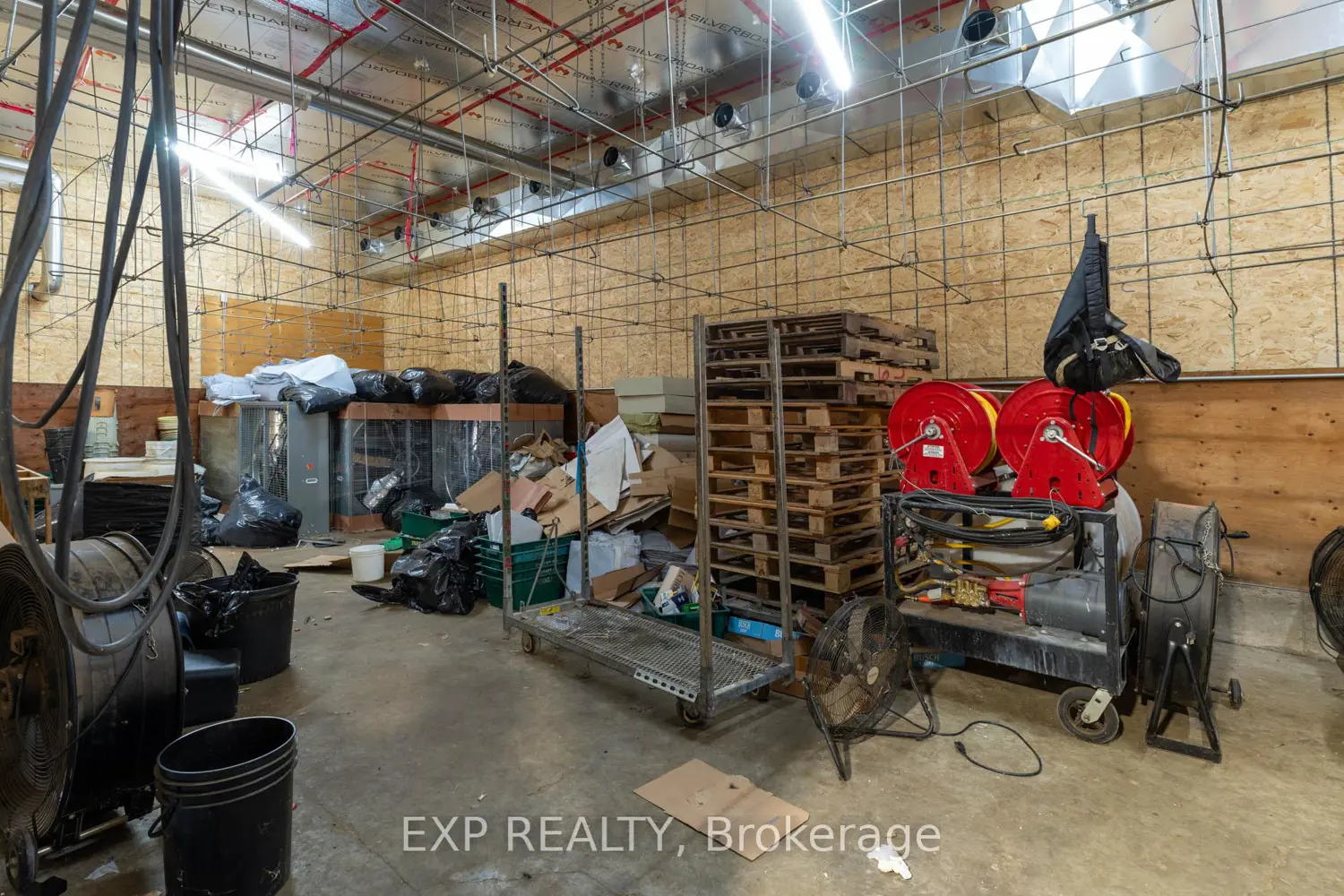 Additional image 15 of 926 Fairground Road