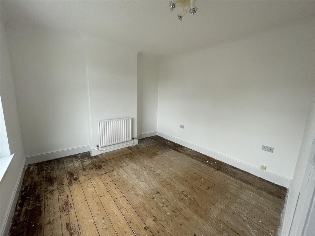Additional image 19 of 3 bed semi-detached house to rentBethania Road, Upper Tumble, Llanelli SA14