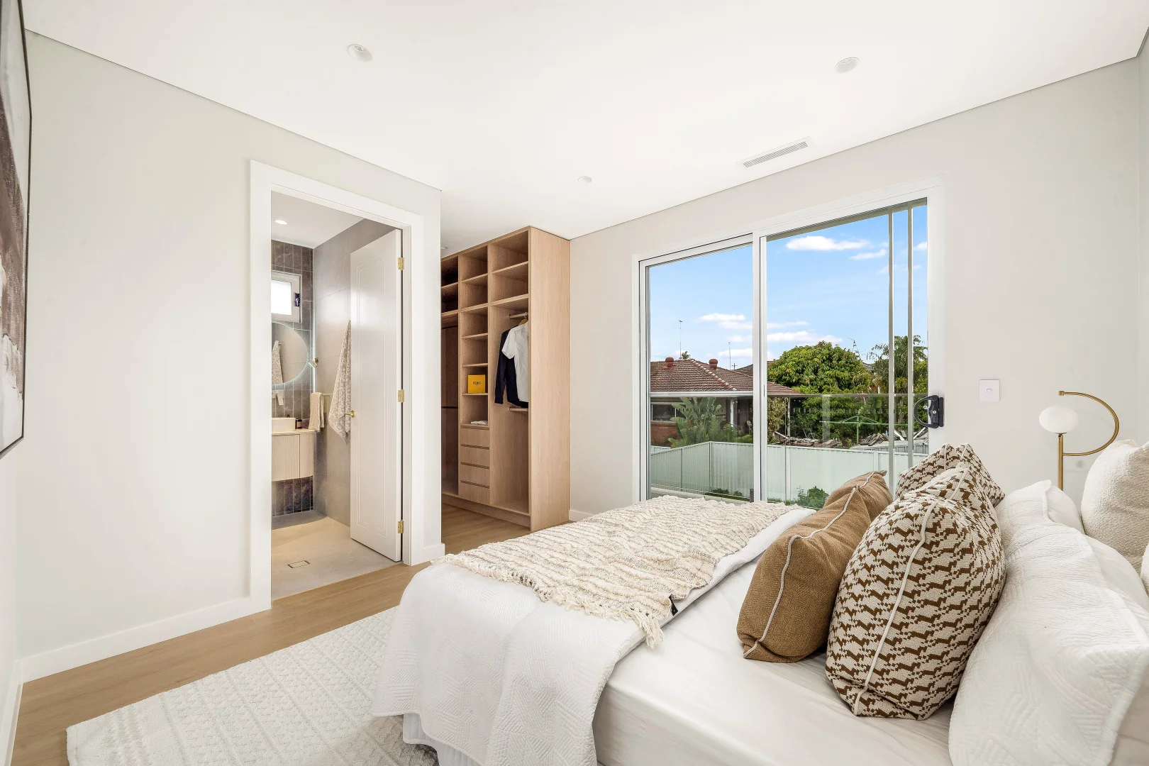 Additional image 8 of 6 Glenisia Avenue, Georges Hall NSW 2198