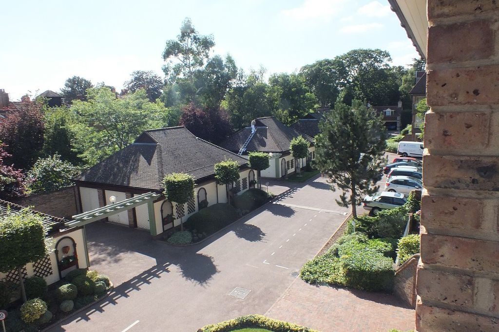 Additional image 11 of 3 bed flat to rentThe Oasthouse, Pinehurst South, Grange Road, Cambridge CB3