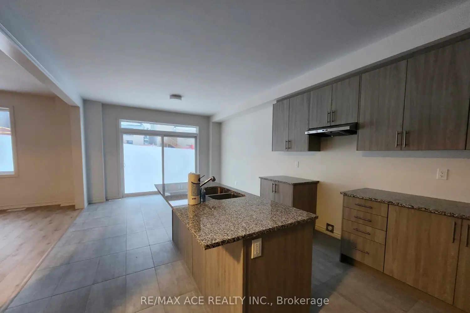 Additional image 4 of 1025 Trailsview Avenue