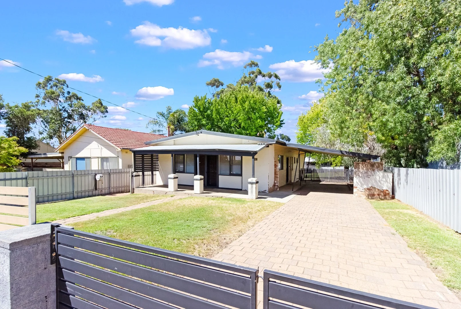 44 Stanley Street, Kooringal NSW 2650