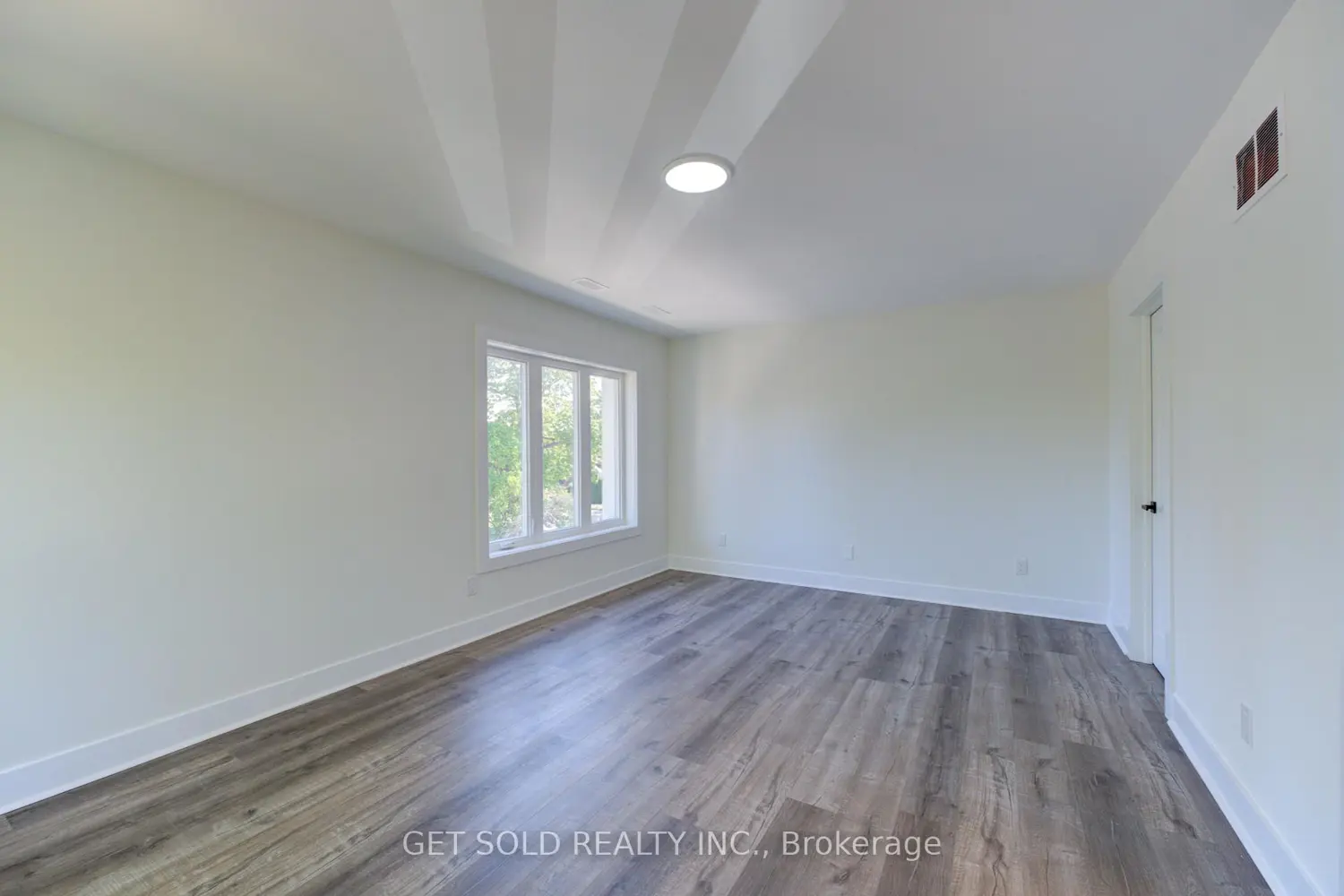 Additional image 17 of 6701 Thorold Stone Road 14