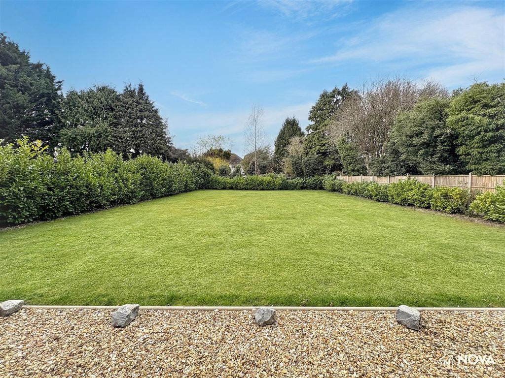 Additional image 30 of 4 bed detached house to rentOld Bedford Road, Luton LU2