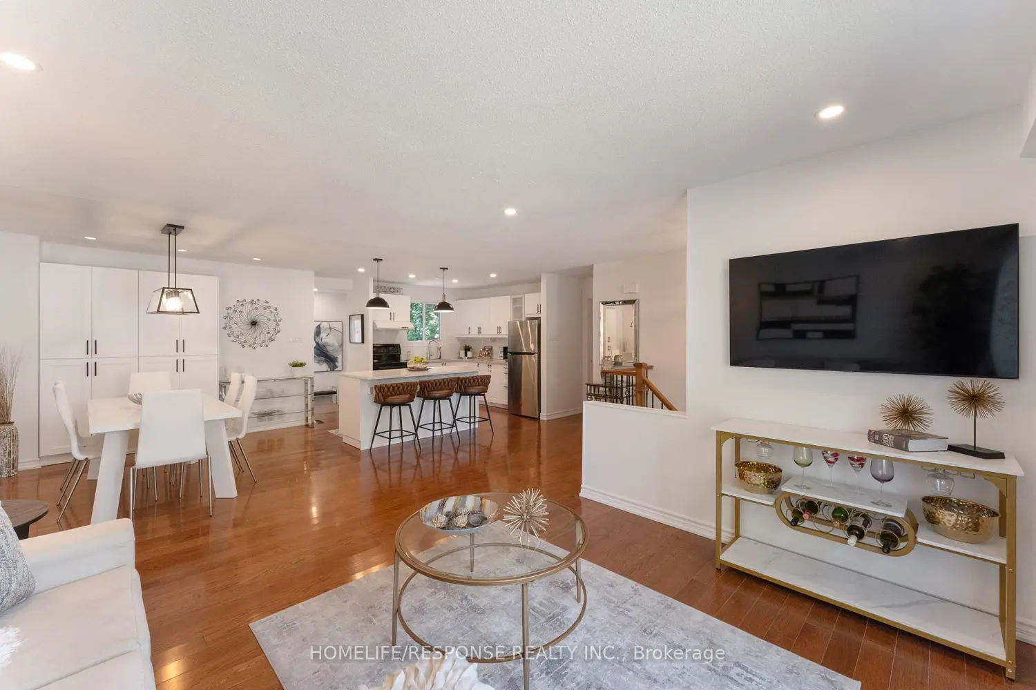 Additional image 9 of 2112 South Millway