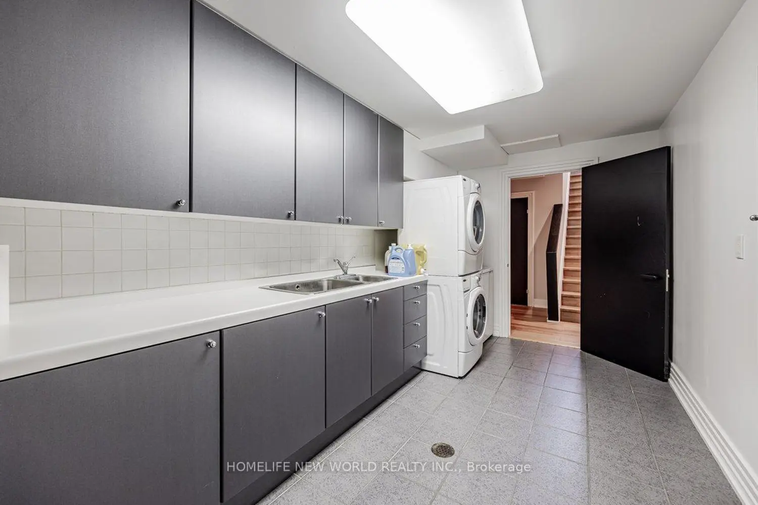 Additional image 4 of 5 Abrams Place