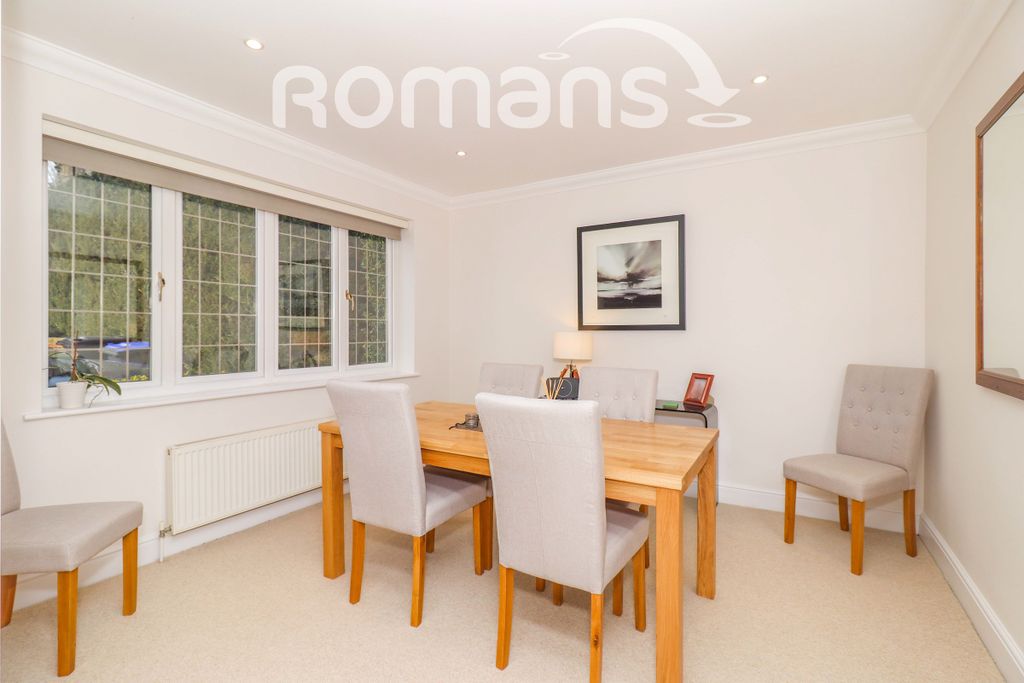 Additional image 5 of 5 bed detached house to rentSouth Park Crescent, Gerrards Cross SL9