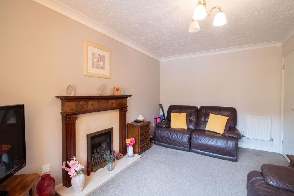 Additional image 5 of 4 bed property to rent14 Coed Gelli Park, Cwmgelli, Blackwood NP12
