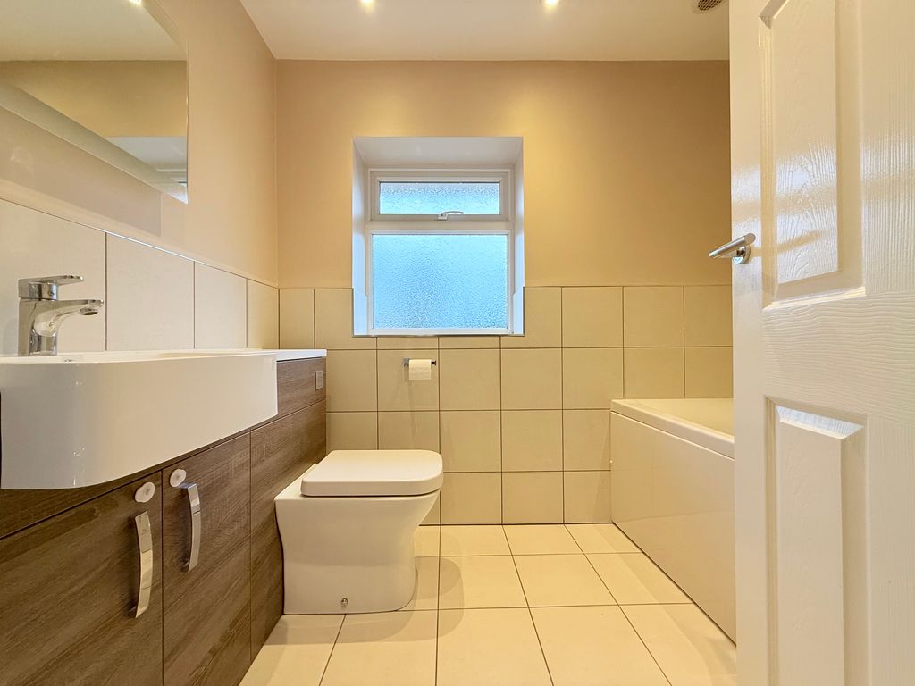 Additional image 12 of 4 bed detached house to rentPixiefields, Cradley, Malvern WR13