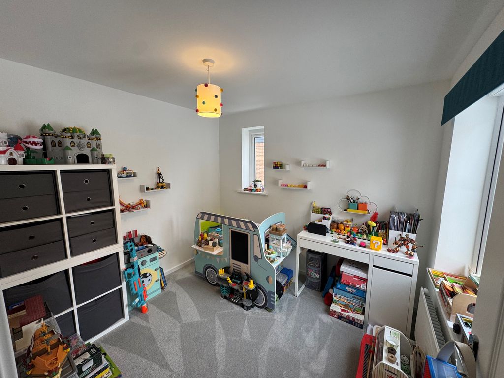 Additional image 15 of 5 bed detached house to rentCowslip Way, Lakenheath IP27