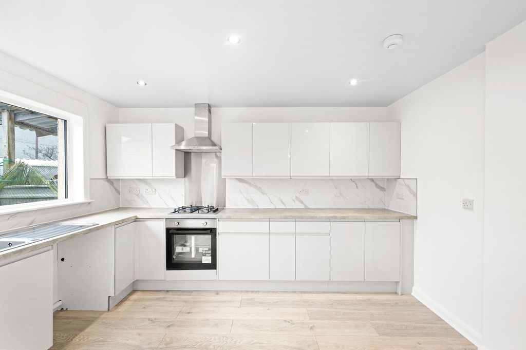 Additional image 10 of 4 bed terraced house to rentNigel Rise, Livingston EH54