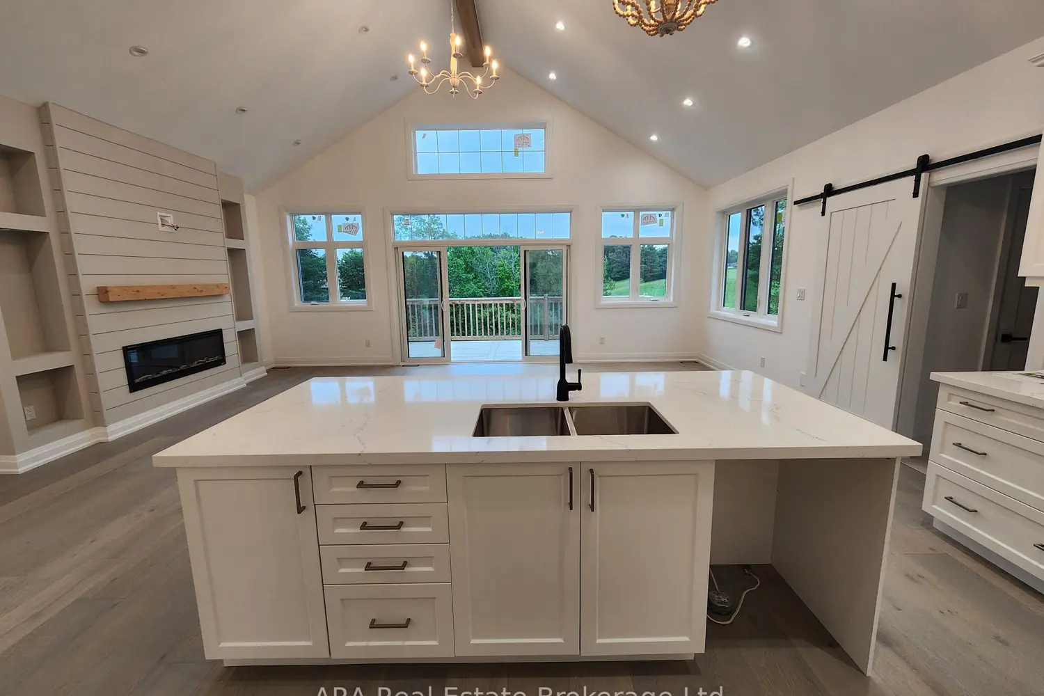 Additional image 11 of 2 Hilton Lane 33