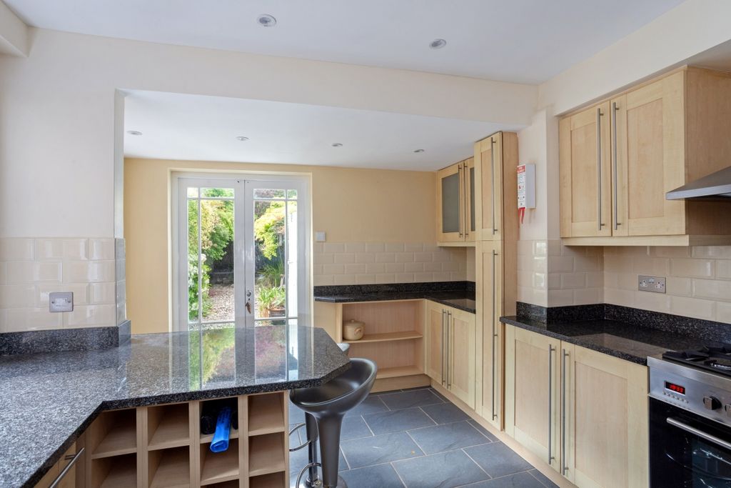 Additional image 3 of 3 bed semi-detached house to rentSt. Marks Road, Windsor SL4