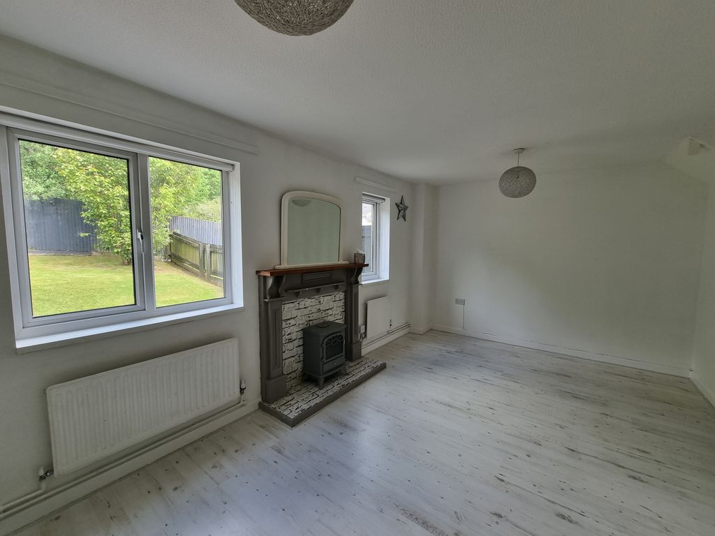 Additional image 3 of 3 bed property to rentMaesydderwen, Llanelli SA14