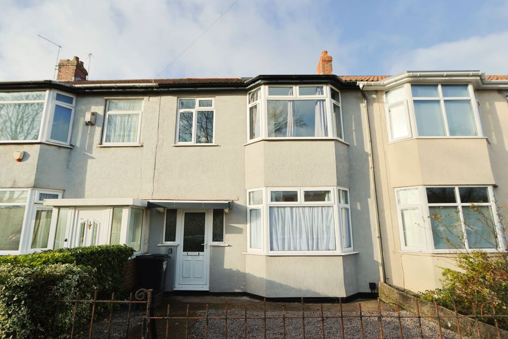 Additional image 2 of 6 bed flat to rentSouthmead Road, Westbury-On-Trym, Bristol BS10