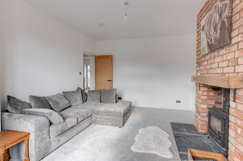 Additional image 10 of 4 bed detached house to rentStoke Road, Bromsgrove, Worcestershire B60
