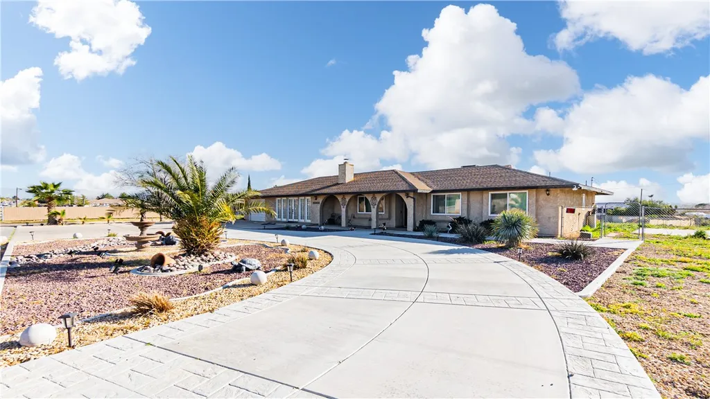 Additional image 3 of 15358 Apple Valley Rd, Apple Valley, CA 92307