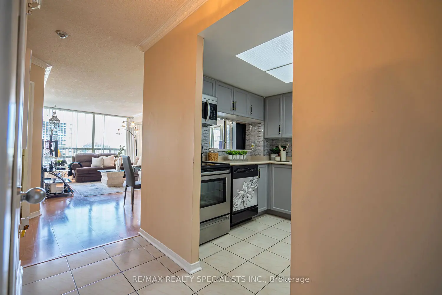 Additional image 7 of 75 King Street 703