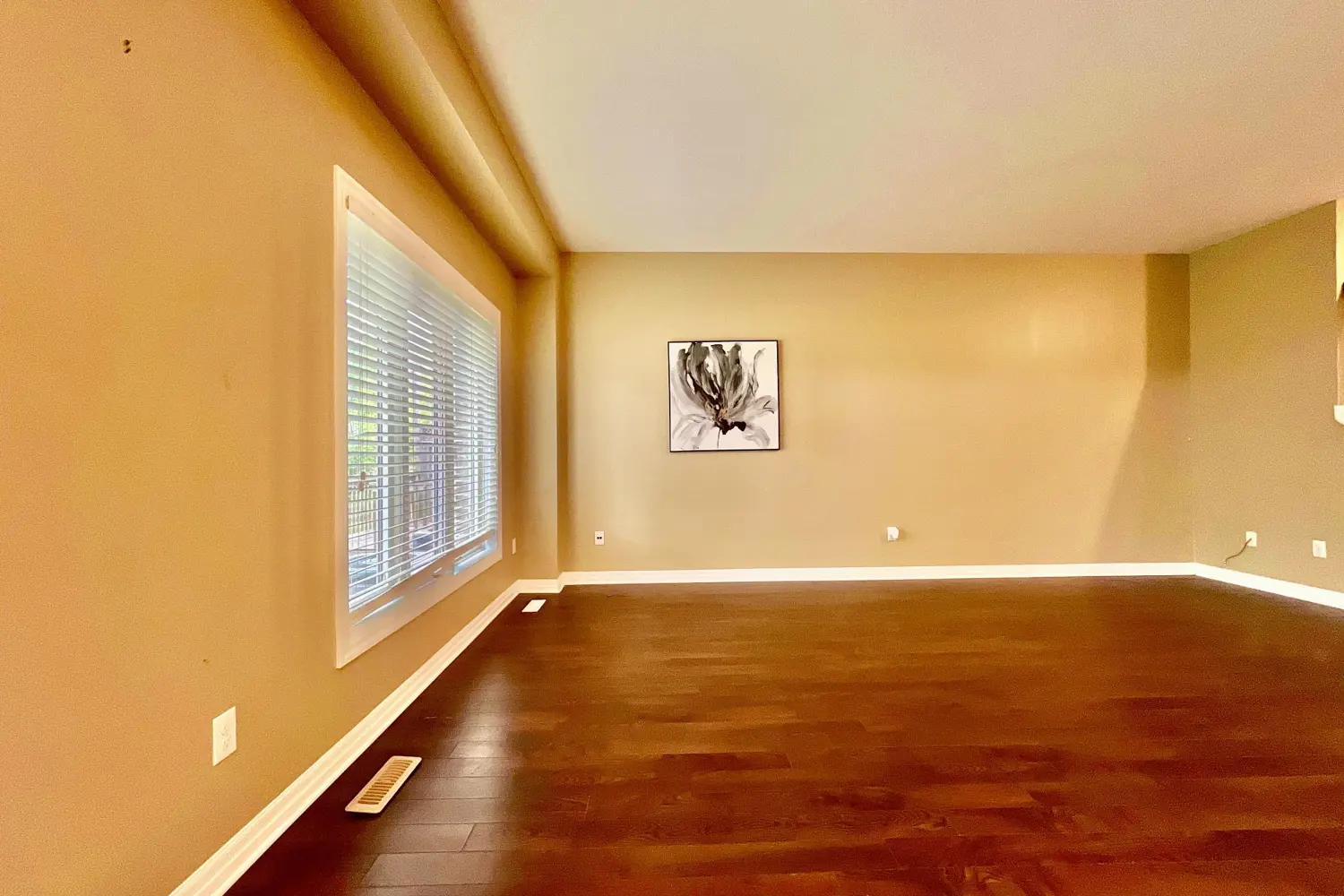 Additional image 5 of 112 North Centre Road 45