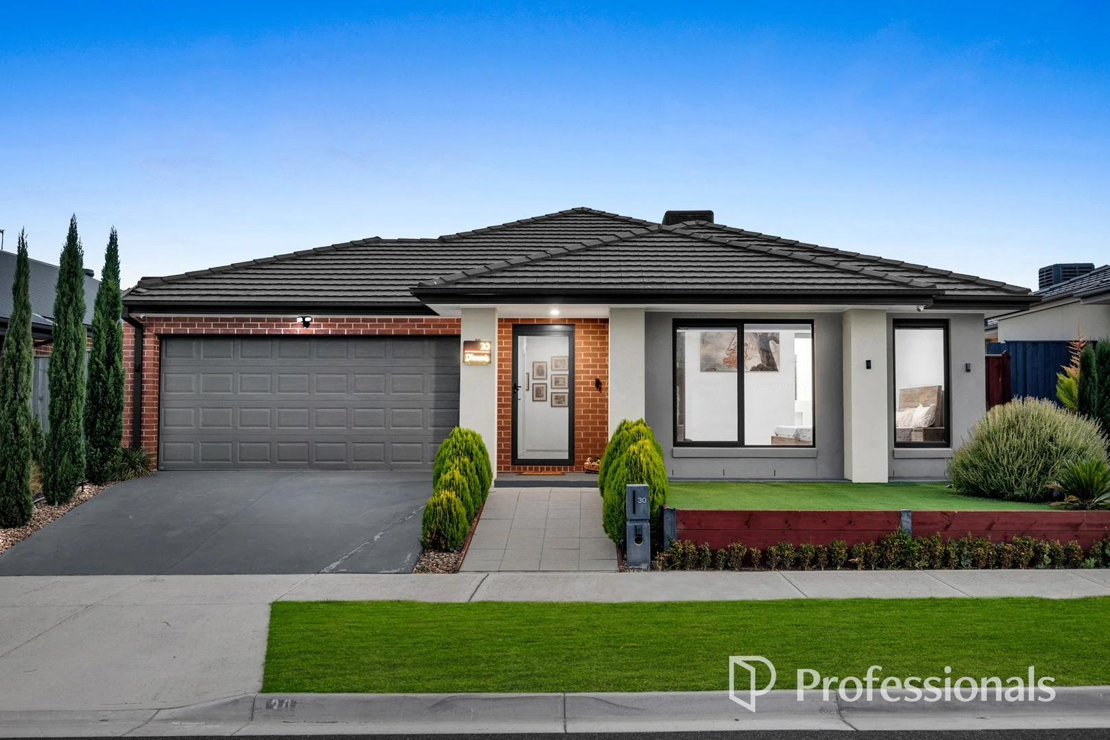 30 Fortitude Circuit, Clyde VIC 3978