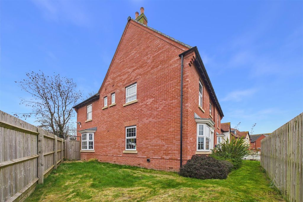 Additional image 28 of 5 bed detached house to rentGalloway Road, Drakelow, Burton-On-Trent DE15