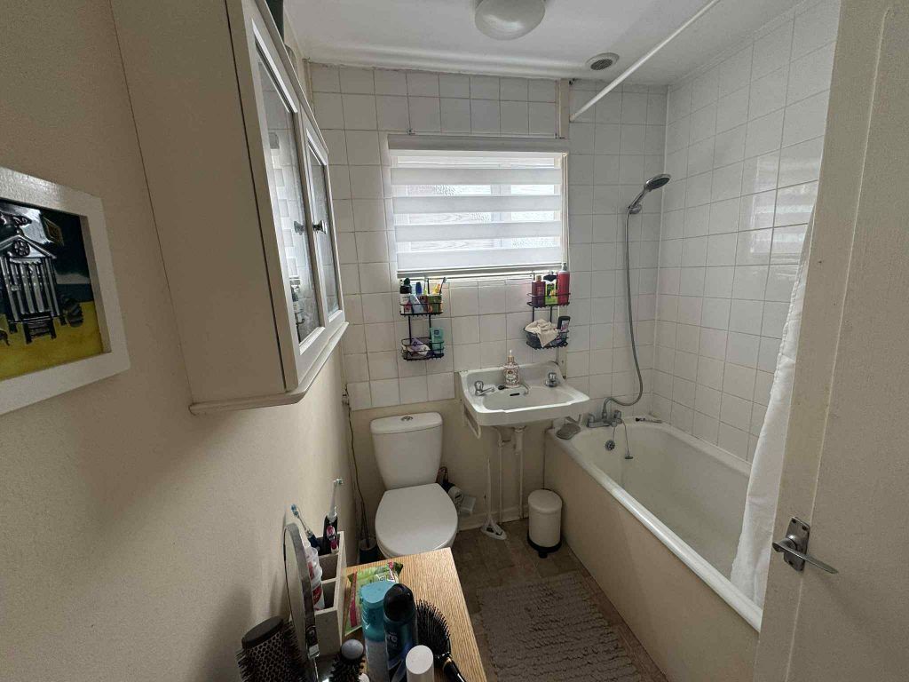 Additional image 6 of 2 bed flat to rentThe Broadway, Thatcham RG19