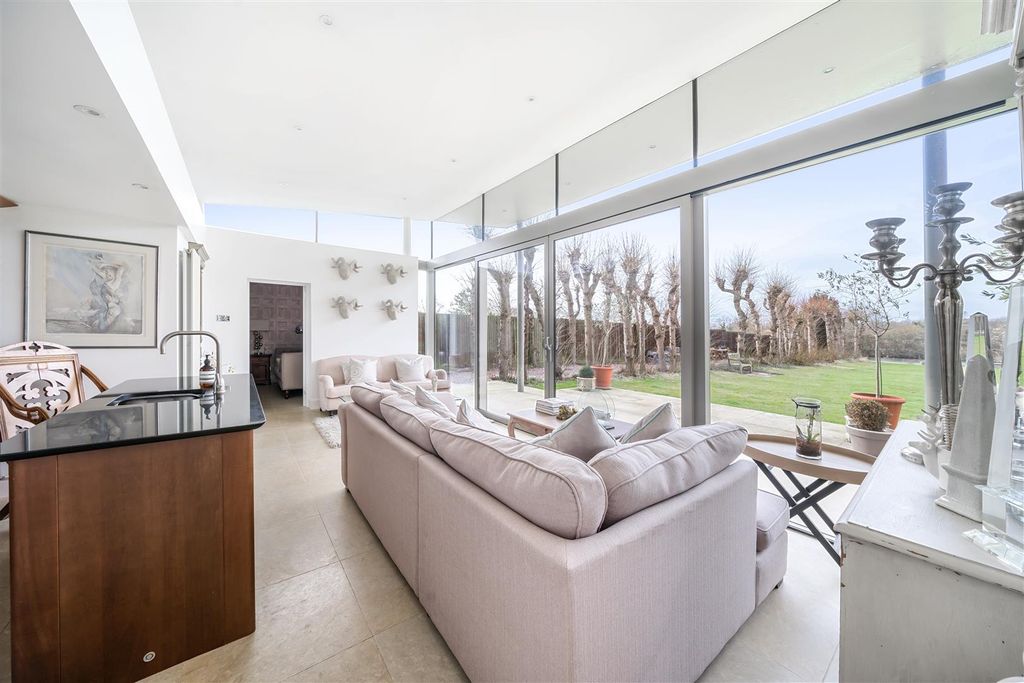 Additional image 19 of 6 bed detached house to rentPelhams Walk, Esher KT10
