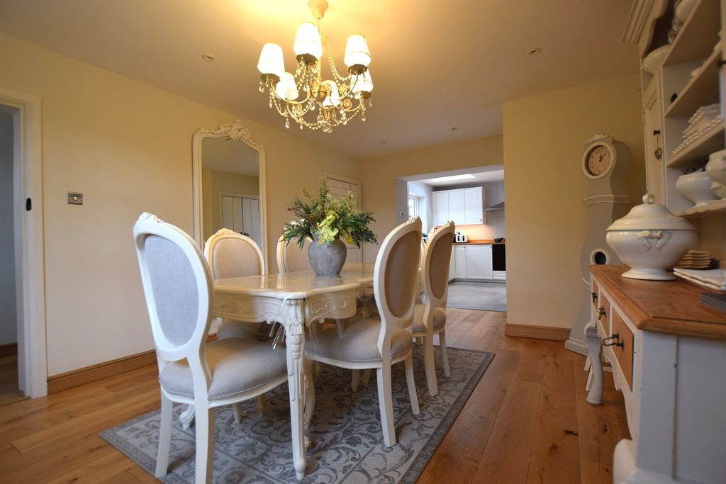 Additional image 5 of 3 bed detached house to rentAndertons Lane, Henbury, Macclesfield SK10