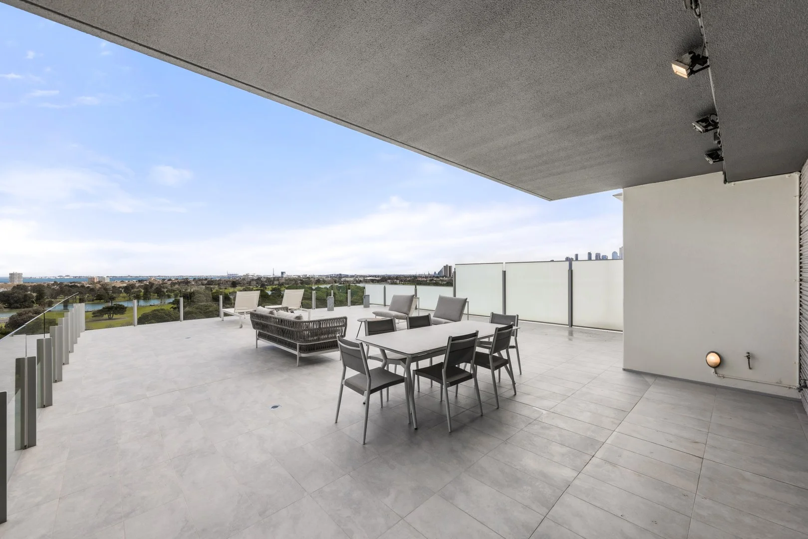 Additional image 6 of 902/1 Roy Street, Melbourne VIC 3004