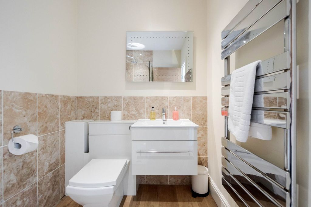 Additional image 7 of 2 bed flat to rentQueen Street, Maidenhead SL6