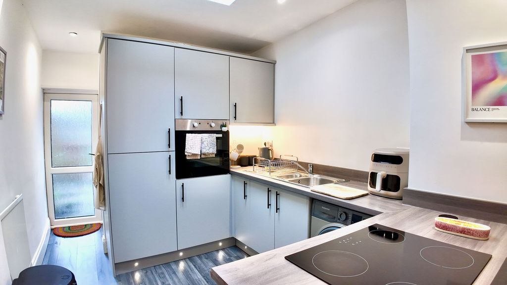 Additional image 9 of 2 bed terraced house to rentBrookland Road, Risca NP11