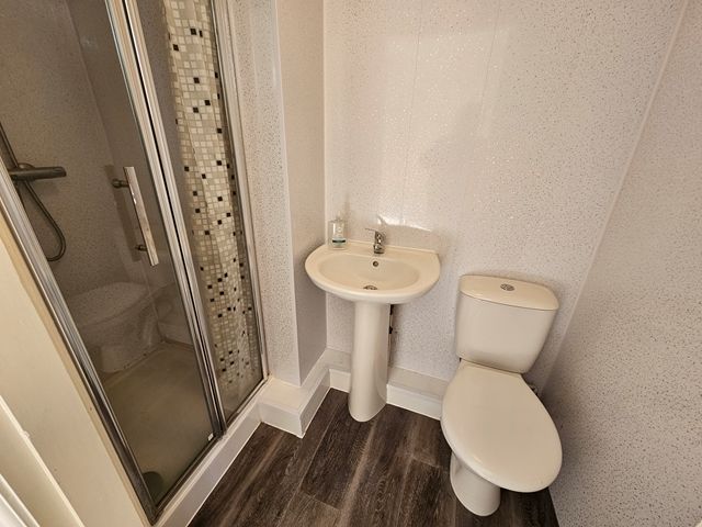 Additional image 8 of 3 bed flat to rentBay View Road, Colwyn Bay LL29