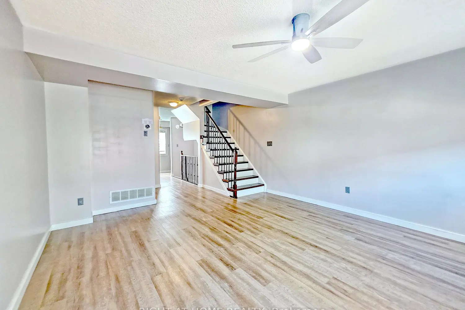 Additional image 6 of 98 Spadina Road